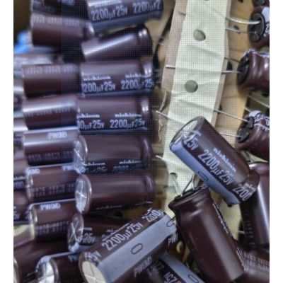 ic995 Nichicon 尼吉康 2200uF 25V 電解電容 13x25mm 全新1入 #2110